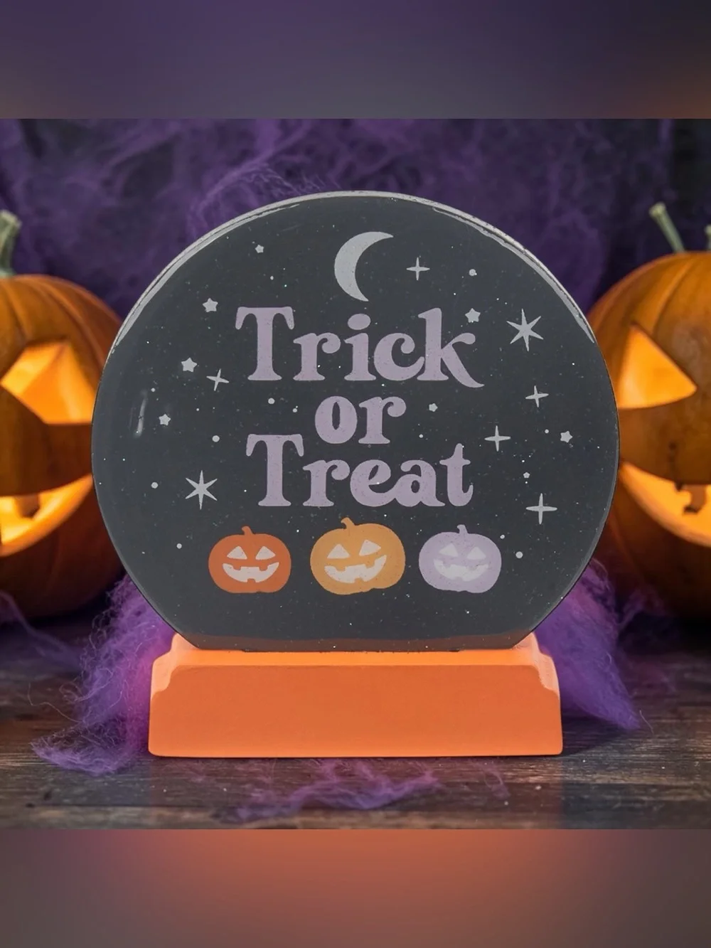 NWT Halloween Crystal Tabletop Ball Decor Set of 3 pieces 🎃🦇💀🔮